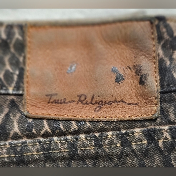 True Religion Halle Snakeskin Skinny Jeans Brown Black Stretch Size 26 - Picture 4 of 13